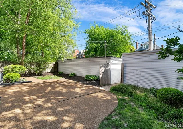 2nd image of 3548 Victor St, St Louis, MO 63104