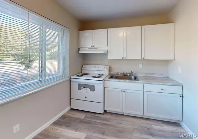 4th image of 2 Bruce Dr, Florissant, MO 63031 | MLS# MIS26013467