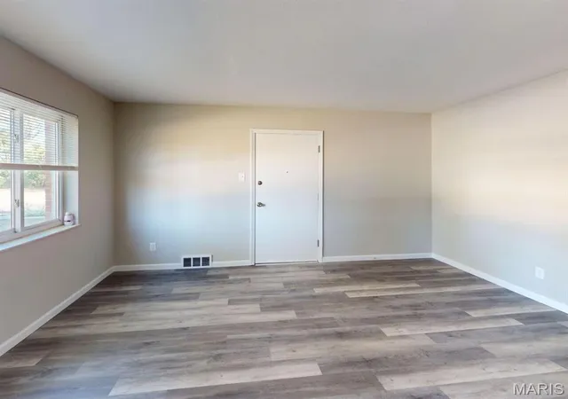 5th image of 2 Bruce Dr, Florissant, MO 63031 | MLS# MIS26013467