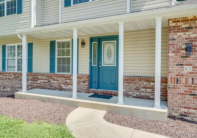 Photo 3 of Single Family Residence at 42 Alta St, Glen Carbon, IL 62034 | MLS# MIS26013477 | | Sold on 2026-10-07