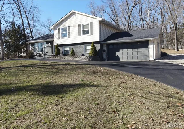 Homes for sale in Hillsboro, MO | 5697 Lake Tishomingo Rd, Hillsboro, MO 63050 | MLS# MIS26013489