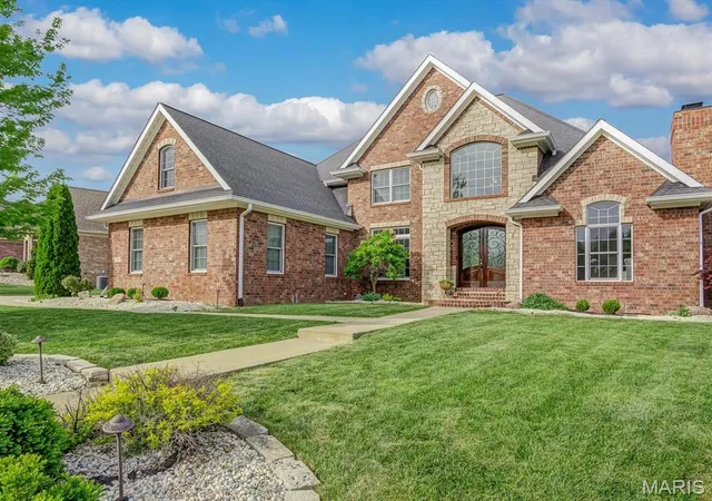 Photo 2 of Sale Pending at 3812 Boulder Dr, Edwardsville, IL 62025 | MLS# MIS26013524 | Listing updated on 2026-09-21