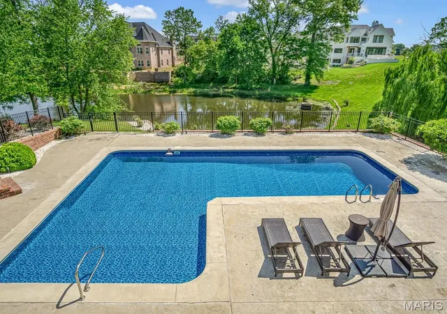 Photo 3 of Sale Pending at 3812 Boulder Dr, Edwardsville, IL 62025 | MLS# MIS26013524 | Listing updated on 2026-09-21