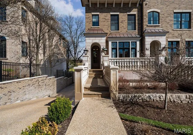 Homes for sale in Clayton, MO | 134 Gay Ave, Clayton, MO 63105 | MLS# MIS26013549