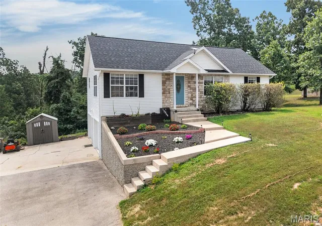 2nd image of 15864 Tundra St, Saint Robert, MO 65584 | MLS# MIS26013551