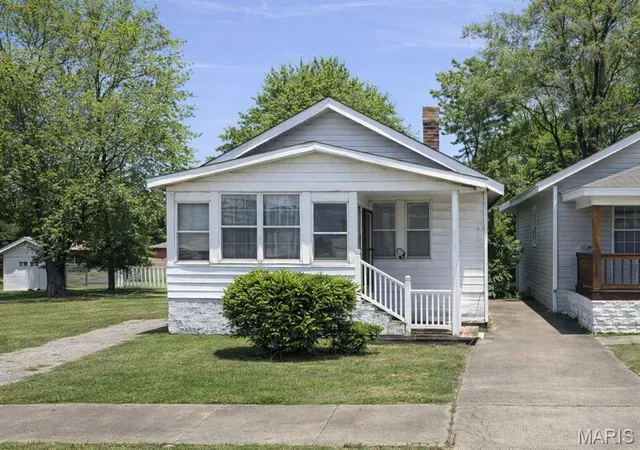 Homes for sale in East Saint Louis, IL | 1919 Ohio Ave, East Saint Louis, IL 62205 | MLS# MIS26013599