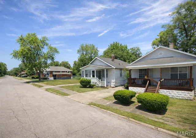 Homes for sale in East Saint Louis, IL | 1919 Ohio Ave, East Saint Louis, IL 62205 | MLS# MIS26013599