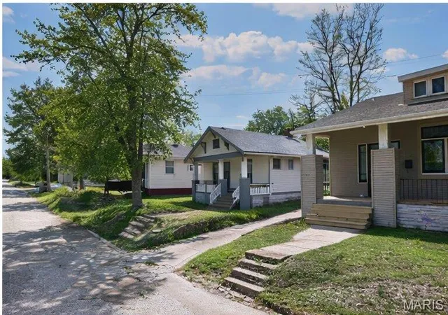 Homes for sale in East St Louis, IL | 1817 N 42nd St, East St Louis, IL 62204 | MLS# MIS26013602