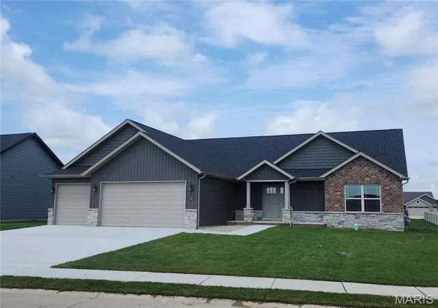 2nd image of 308 George Bush Blvd, Troy, IL 62294 | MLS# MIS26013635