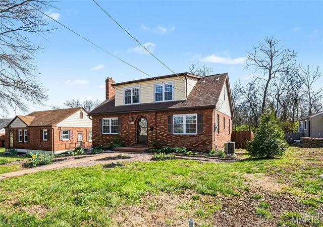 Homes for sale in Kirkwood, MO | 322 Midway Ave, Kirkwood, MO 63122 | MLS# MIS26013758