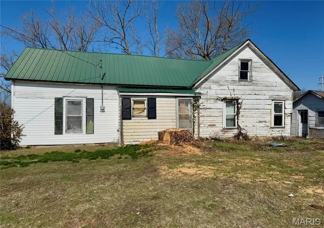 Homes for sale in Lebanon, MO | 176 N Jackson Ave, Lebanon, MO 65536 | MLS# MIS26013764