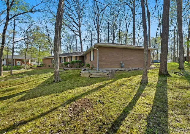 3rd image of 1206 Sioux Ave, Jackson, MO 63755 | MLS# MIS26013775