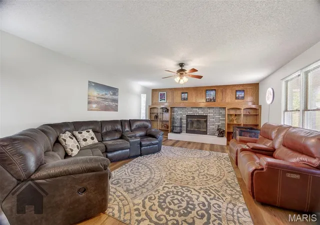 Homes for sale in Waynesville, MO | 100 Lasalle Dr, Waynesville, MO 65583 | MLS# MIS26013822