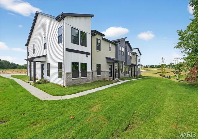 2nd image of 167 Sesame Loop, St Peters, MO 63303 | MLS# MIS26013927