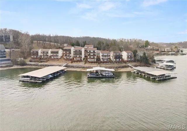 Homes for sale in Lake Ozark, MO | 160 Tara Road, Lake Ozark, MO 65049 | Houzeo