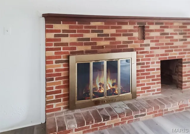 Photo 3 of Single family home for sale at 817 Union Ave, Belleville, IL 62220 | MLS# MIS26014049 | Listing updated on 2026-07-10