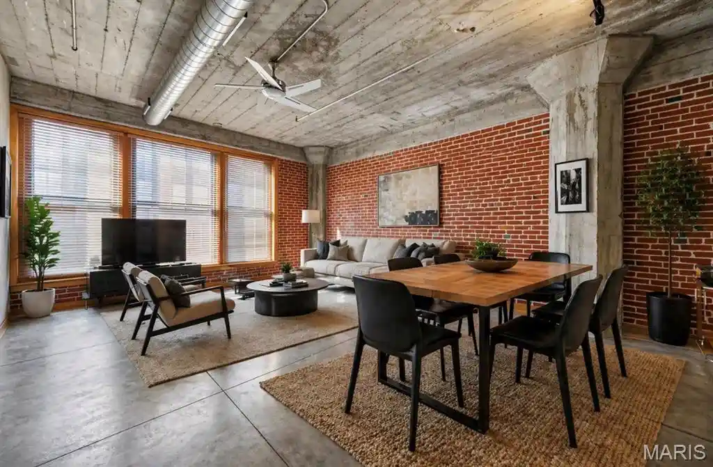 Listing Photo 1 - Condo for sale in 1601 Washington Ave located at 1601 Washington Ave, St. Louis, MO 63103 - Unit #408