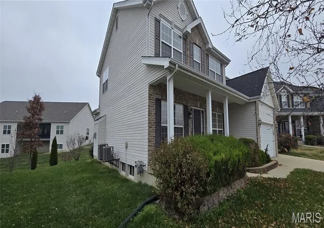 Homes for sale in Fairview Heights, IL | 753 Willow Spring Hill Dr, Fairview Heights, IL 62208 | MLS# MIS26014095