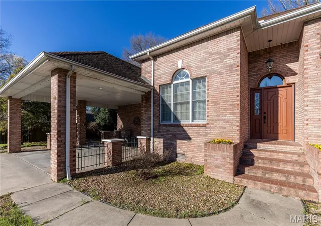 2nd image of 104 Willard Ave, Charleston, MO 63834 | MLS# MIS26014134