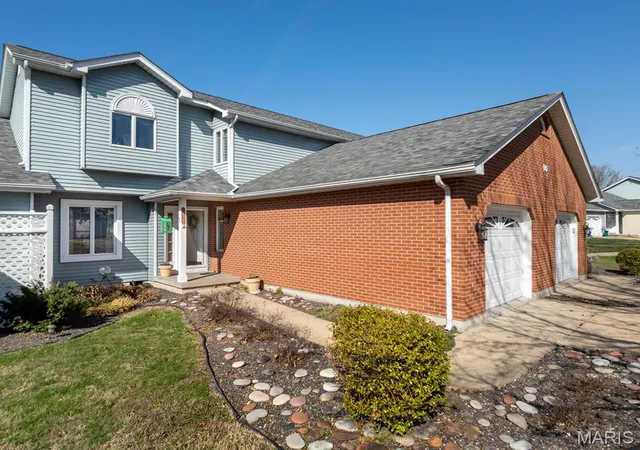 Homes for sale in Cuba, MO | 16 Village At 4 #B, Cuba, MO 65453 | MLS# MIS26014151