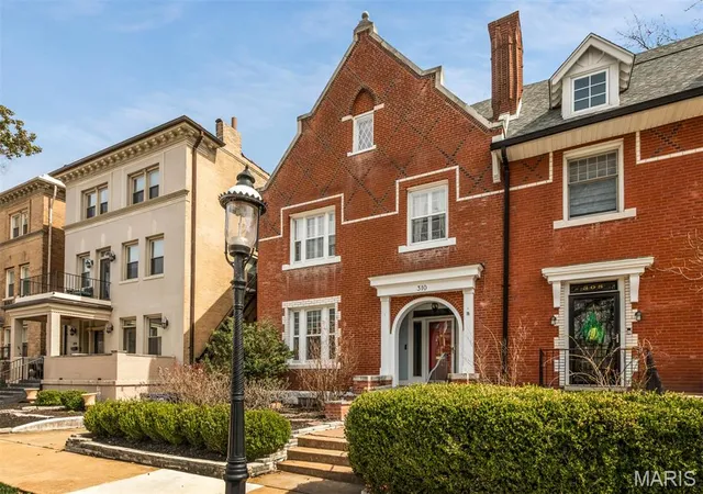 Photo 2 of Single family home for sale at 310 N Newstead Ave, Saint Louis, MO 63108 | MLS# MIS26014164 | Listing updated on 2026-09-23