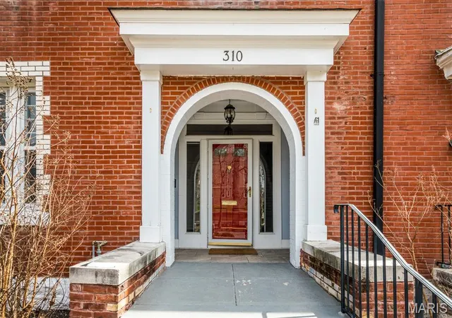 Photo 4 of Single family home for sale at 310 N Newstead Ave, Saint Louis, MO 63108 | MLS# MIS26014164 | Listing updated on 2026-09-23