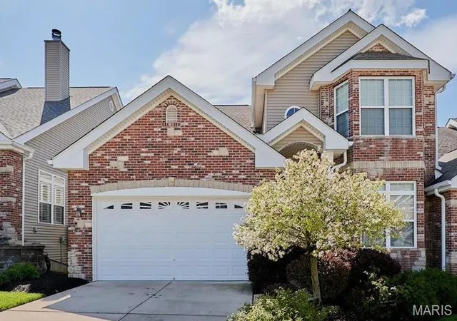 Photo 2 of Single family home for sale at 197 Woodland Pl Ct, Saint Charles, MO 63303 | MLS# MIS26014254 | Listing updated on 2026-09-14