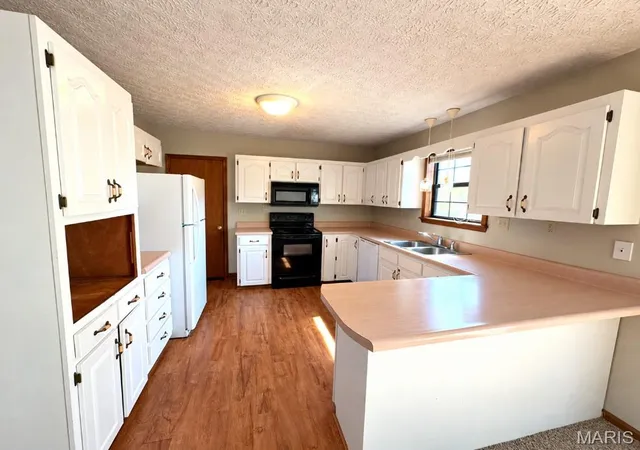 Photo 3 of Single family home for sale at 14040 Howard Ln, Dixon, MO 65459 | MLS# MIS26014259 | Listing updated on 2026-10-14