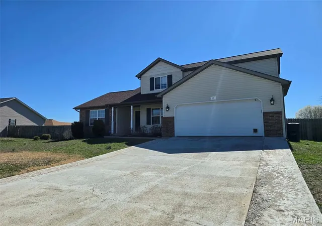 Photo 3 of Single family home for sale at 117 La Vista Dr, Waynesville, MO 65583 | MLS# MIS26014421 | Listing updated on 2026-09-20