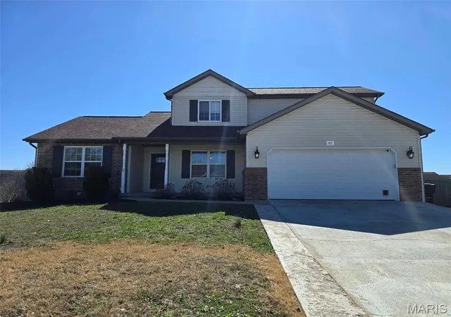 Photo 4 of Single family home for sale at 117 La Vista Dr, Waynesville, MO 65583 | MLS# MIS26014421 | Listing updated on 2026-09-20