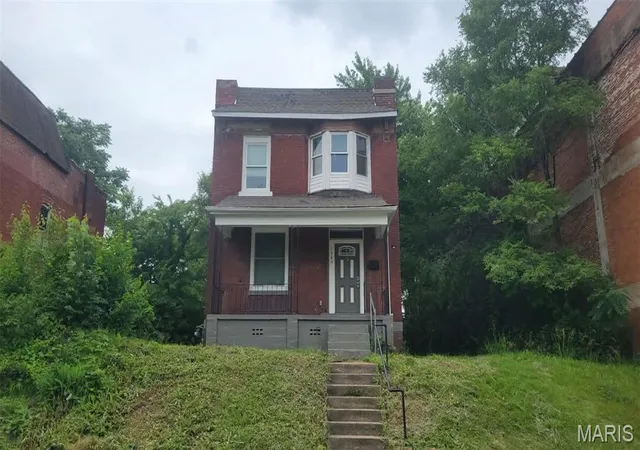 Photo 1 of Single family home for sale at 1389 Hamilton Ave, Saint Louis, MO 63112 | MLS# MIS26014440 | Listing updated on 2026-09-02