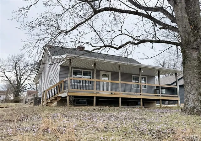 Homes for sale in Salem, MO | 1003 E 3rd St, Salem, MO 65560 | MLS# MIS26014470