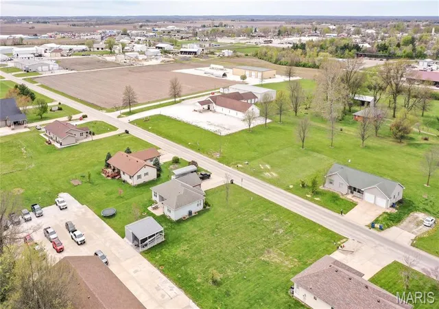 Photo 4 of Land for sale at 0 S June St, Jerseyville, IL 62052 | MLS# MIS26014665 | Listing updated on 2026-03-14