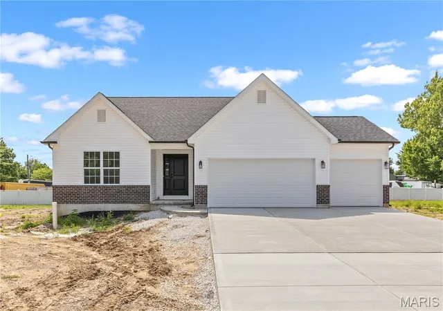 Homes for sale in Maryland Heights, MO | 41 Millwell Dr, Maryland Heights, MO 63043 | MLS# MIS26014676