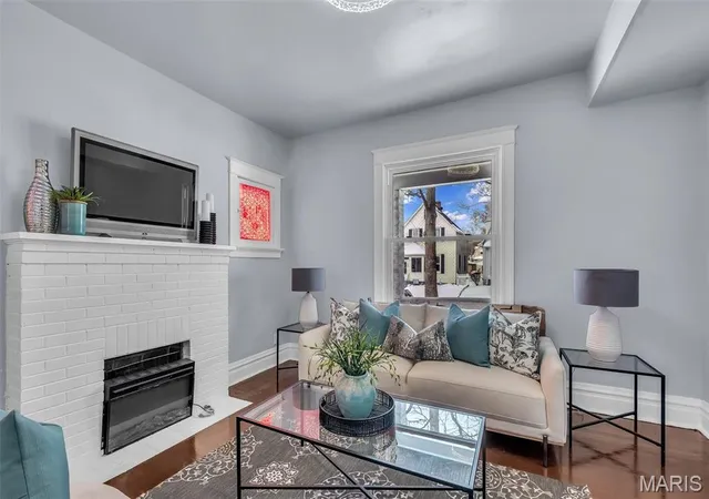 Photo 3 of Single family home for sale at 6522 Crest Ave, St Louis, MO 63130 | MLS# MIS26014699 | Listing updated on 2026-09-04