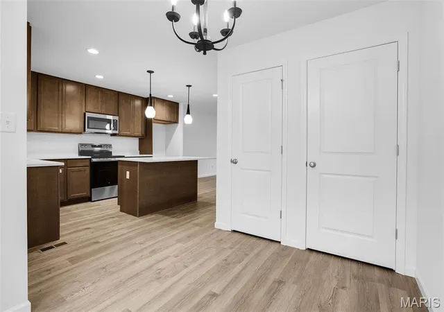2nd image of 171 Sunset Terrace Dr, Wentzville, MO 63385 | MLS# MIS26014715