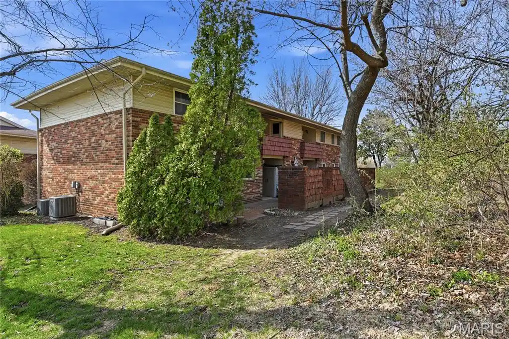 Listing Photo 15 - Condo for sale in 4229 Carrollton Dr located at 4229 Carrollton Dr, Bridgeton, MO 63044 - Unit 4229 Carrollton Dr