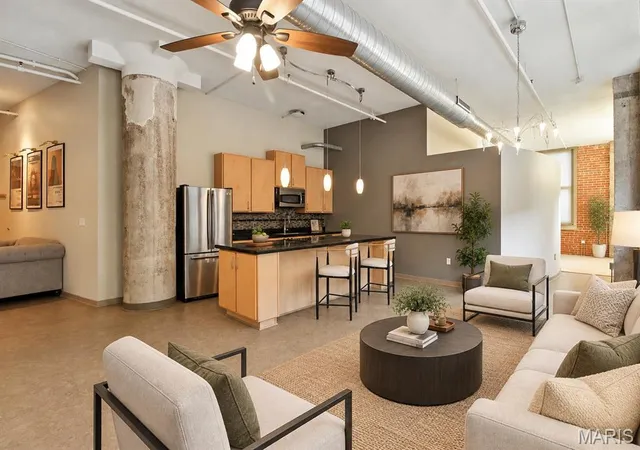 Photo 3 of Condo for sale at 1627 Locust St #202, Saint Louis, MO 63103 | MLS# MIS26014837 | Listing updated on 2026-09-13