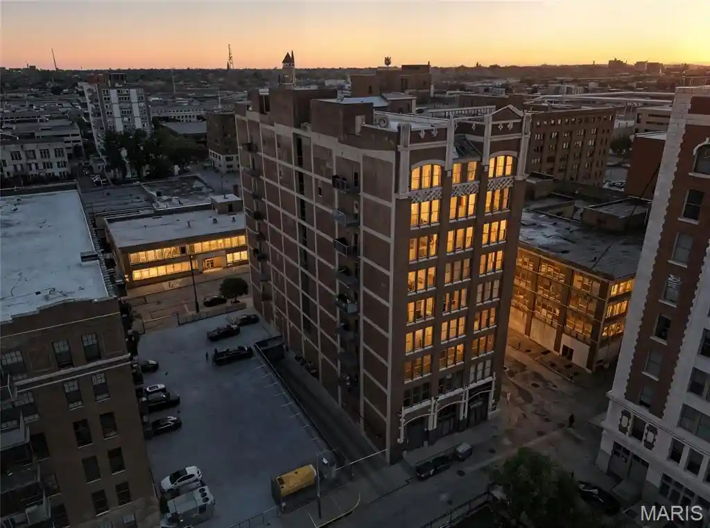 Listing Photo 54 - Condo for sale in 1627 Locust St located at 1627 Locust St, St. Louis, MO 63103 - Unit #202