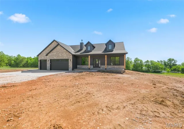 Homes for sale in Moscow Mills, MO | 108 Hickory Heits Ct, Moscow Mills, MO 63362 | MLS# MIS26014930