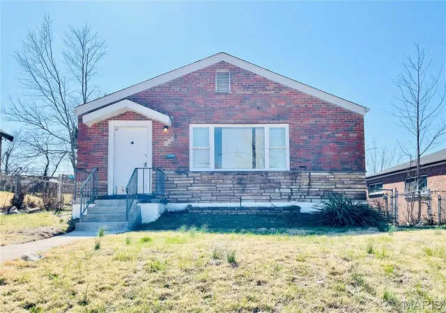 Photo 1 of Single family home for sale at 4544 Elmbank Ave, Saint Louis, MO 63115 | MLS# MIS26014950 | Listing updated on 2026-07-27