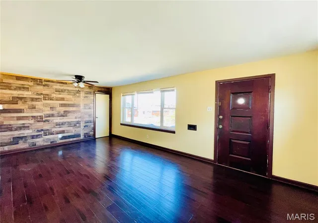 Photo 2 of Single family home for sale at 4544 Elmbank Ave, Saint Louis, MO 63115 | MLS# MIS26014950 | Listing updated on 2026-07-27