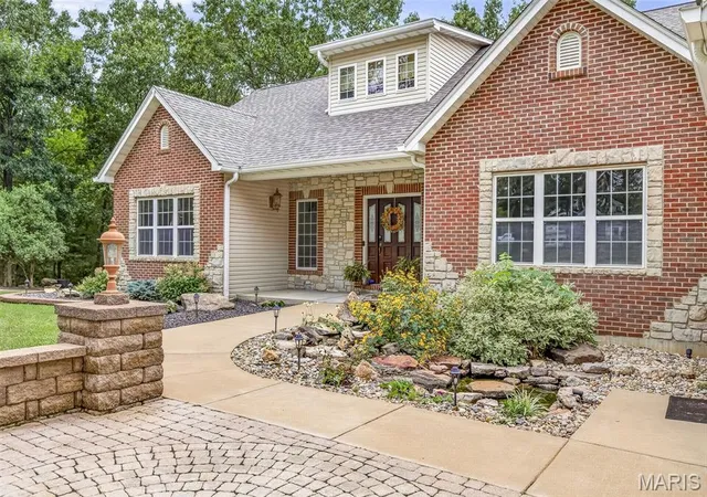 1st image of 800 Bonhomme Creek Ct, Bonne Terre, MO 63628 | MLS# MIS26014971