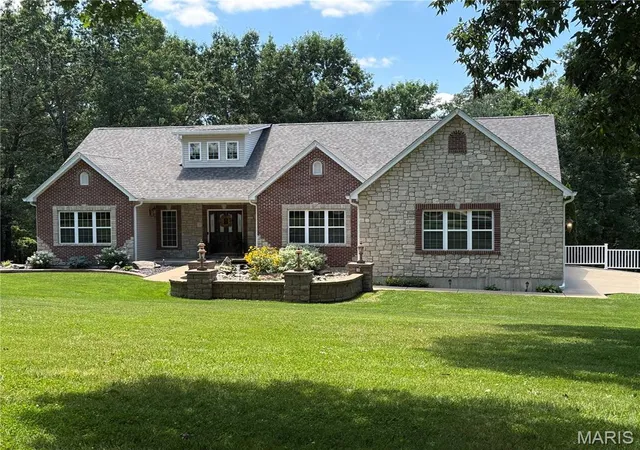 Homes for sale in Bonne Terre, MO | 800 Bonhomme Creek Ct, Bonne Terre, MO 63628 | MLS# MIS26014971