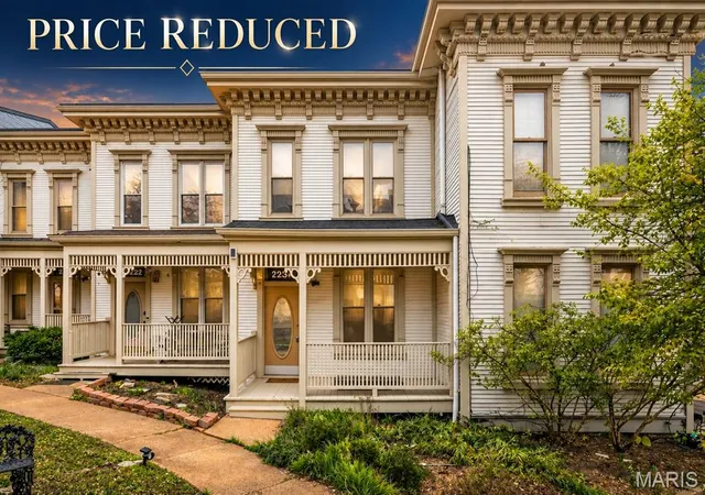 Photo 1 of Townhouse for sale at 2234 Hickory St, St Louis, MO 63104 | MLS# MIS26014984 | Listing updated on 2026-10-27