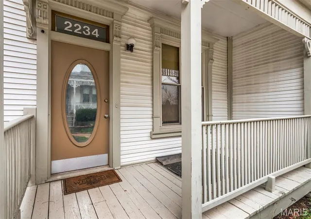 Photo 3 of Townhouse for sale at 2234 Hickory St, St Louis, MO 63104 | MLS# MIS26014984 | Listing updated on 2026-09-28