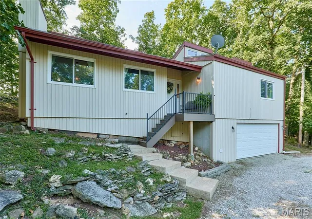Photo 1 of Sale Pending at 1015 Lancaster Wy, Marthasville, MO 63357 | MLS# MIS26014988 | Listing updated on 2026-09-01