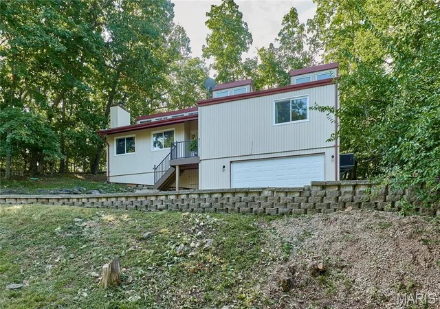Photo 3 of Sale Pending at 1015 Lancaster Wy, Marthasville, MO 63357 | MLS# MIS26014988 | Listing updated on 2026-09-01