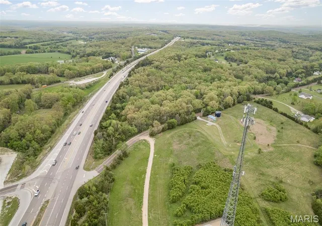 3rd image of 4155 Hwy 67, De Soto, MO 63020 | MLS# MIS26015027