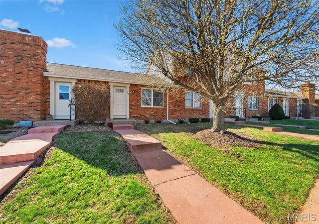 Homes for sale in Troy, MO | 22 Brittany Ct, Troy, MO 63379 | MLS# MIS26015038